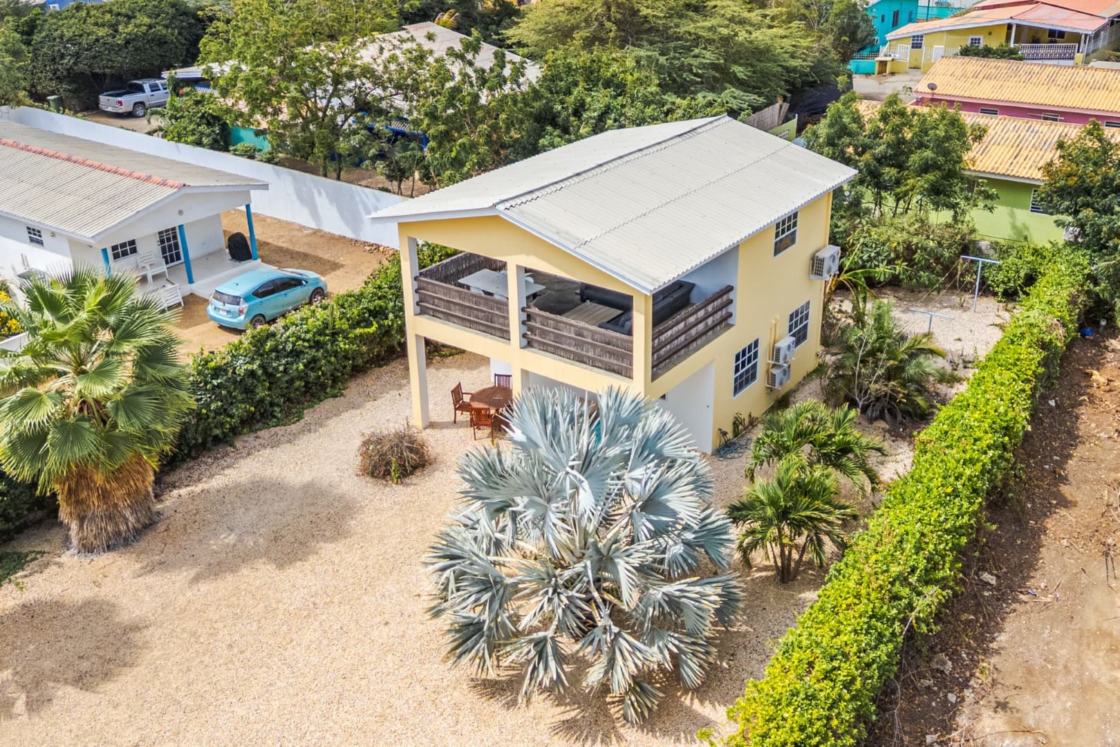Kaya Tre 4 - Modern 2-Story Home in Nikiboko
