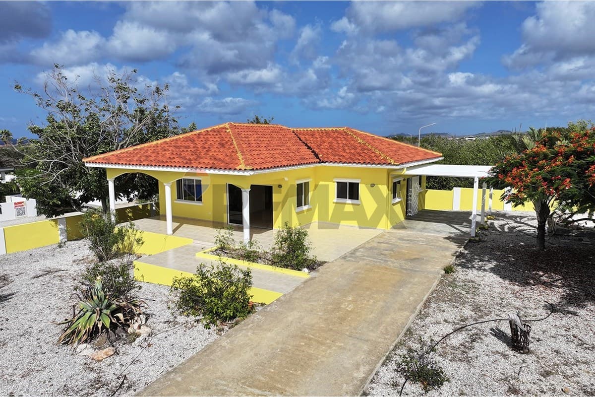 Famile Home in Sabadeco