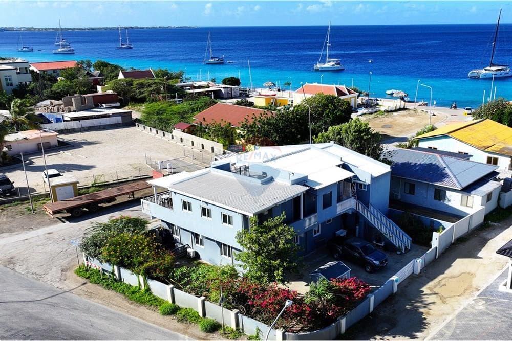 Great Investment - Walking Distance to the Ocean!