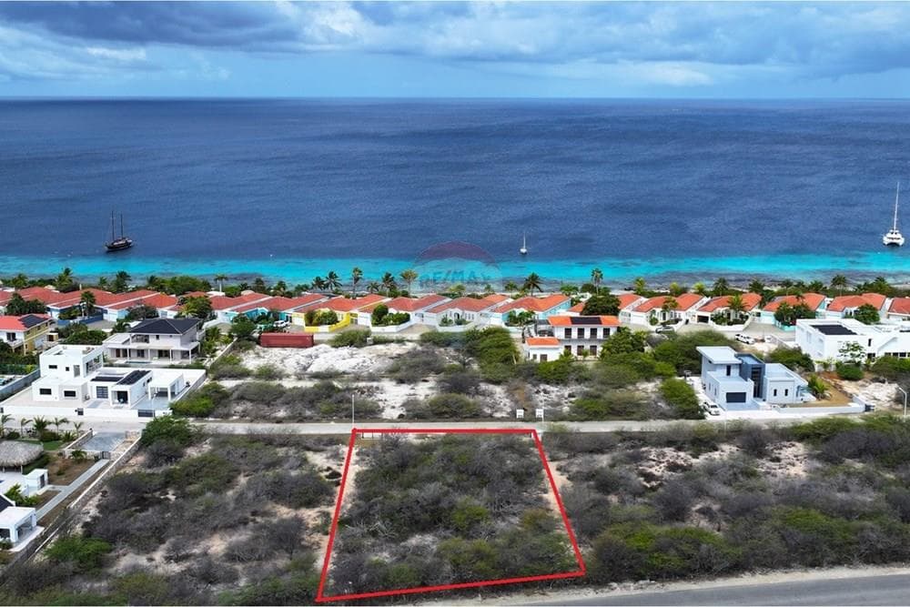 Building Lot Within Walking Distance To The Ocean