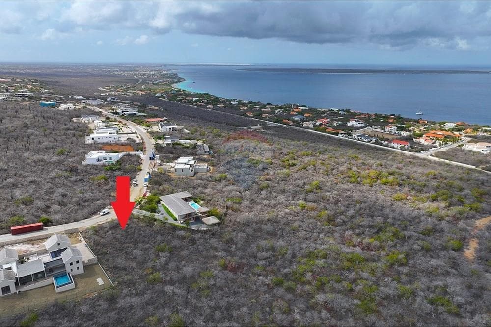 Building Lot Adjacent to Green Zone