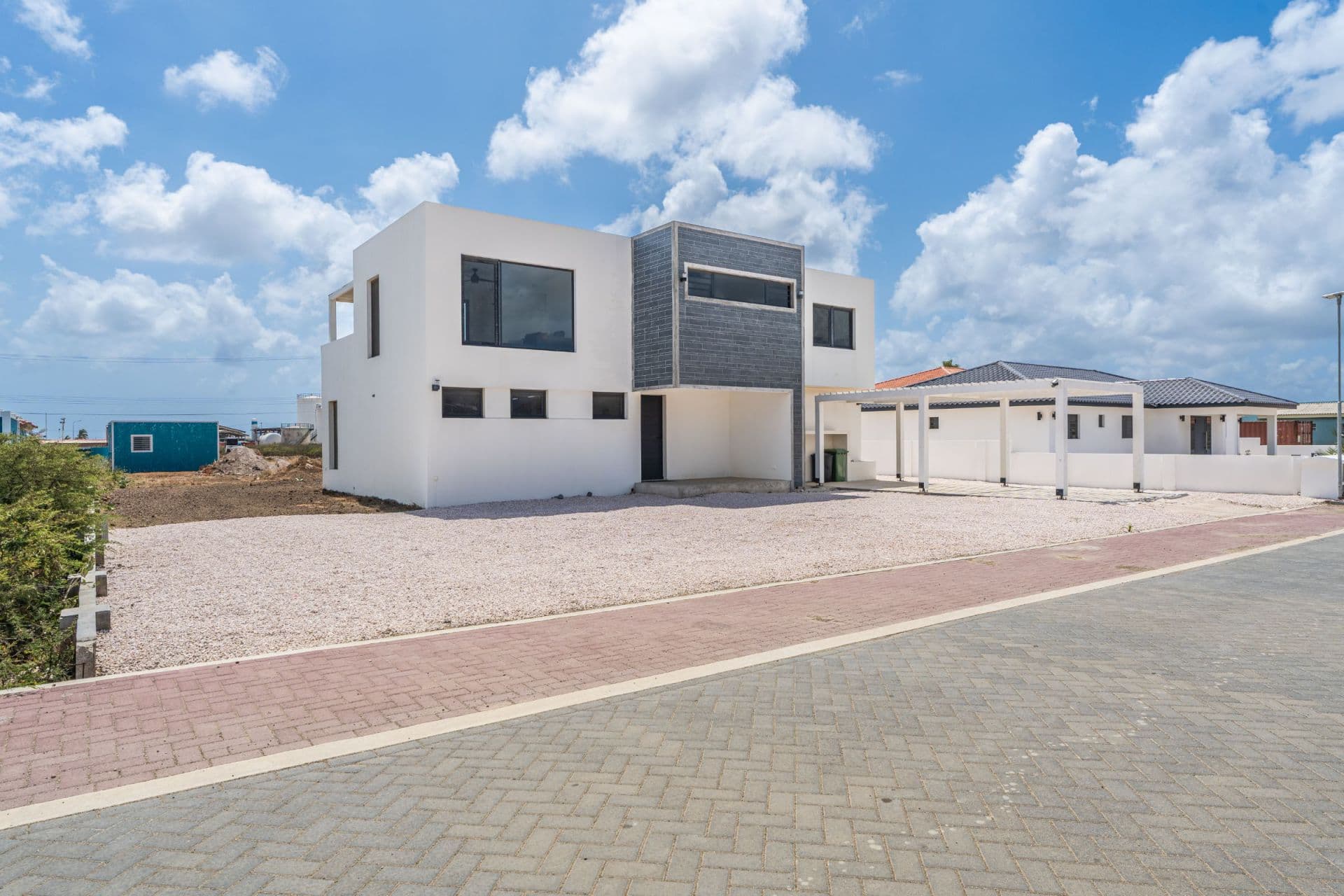 Kaya Ammerzoden 4 - Modern 3BR Home with Solar in Hato