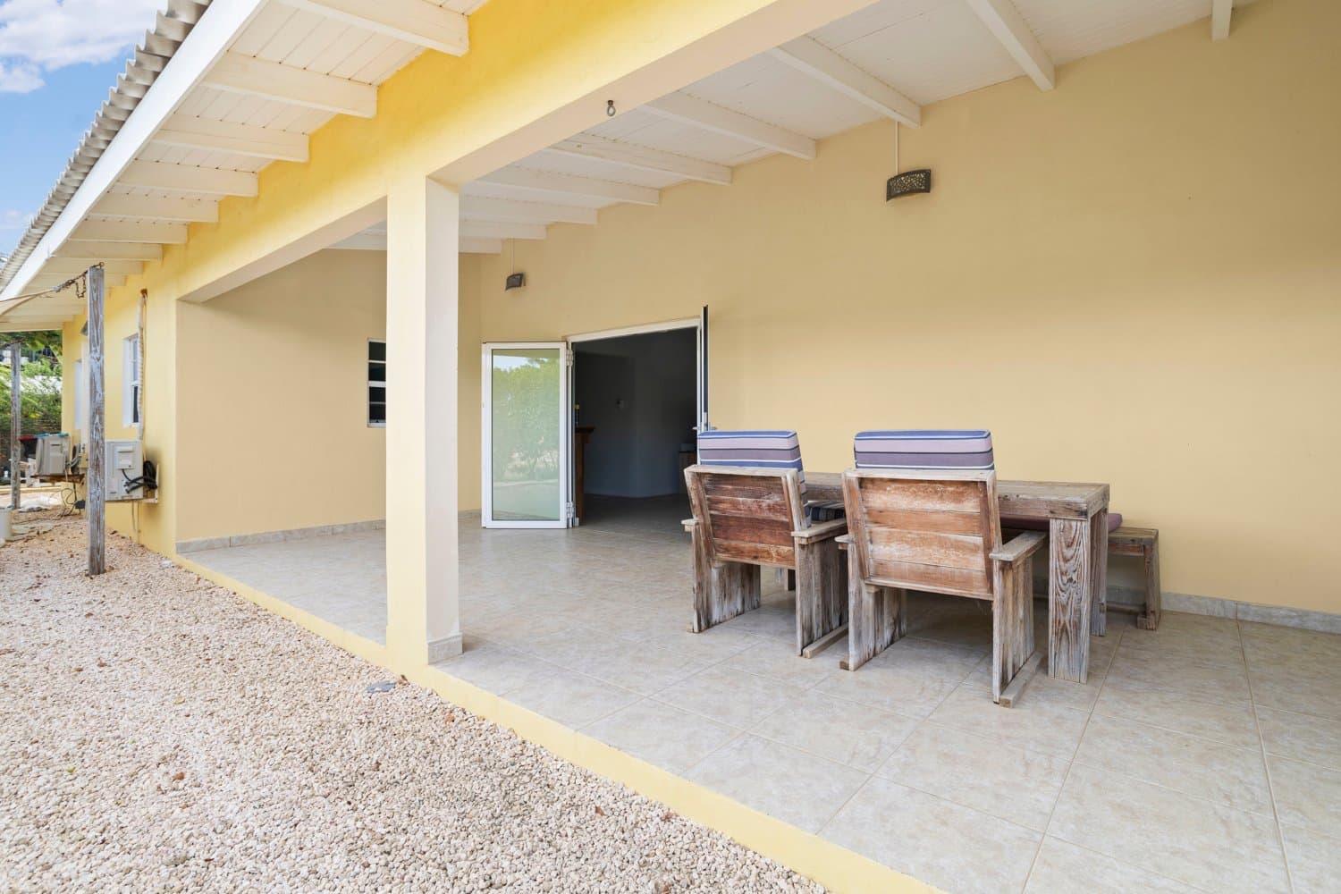 Kaya Pos di Watapana 65 - Turn-Key 3BR Home in Belnem