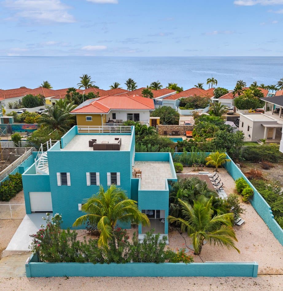 Crown Ridge 34 – Oceanview Home with Pool in Sabadeco