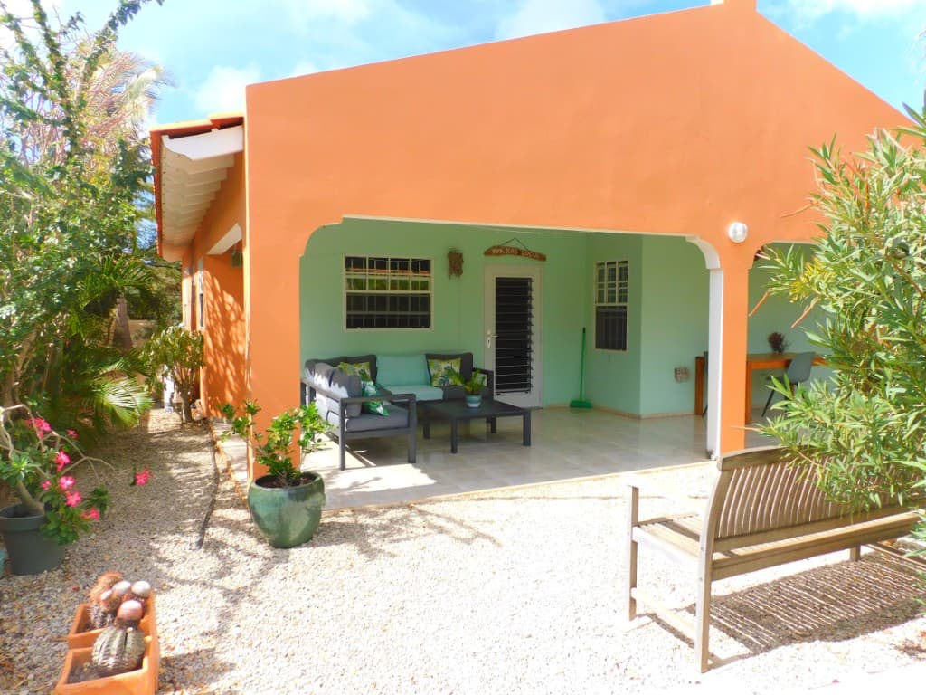 Plenchi Makamba 15A - Furnished 2BR Home in Playa