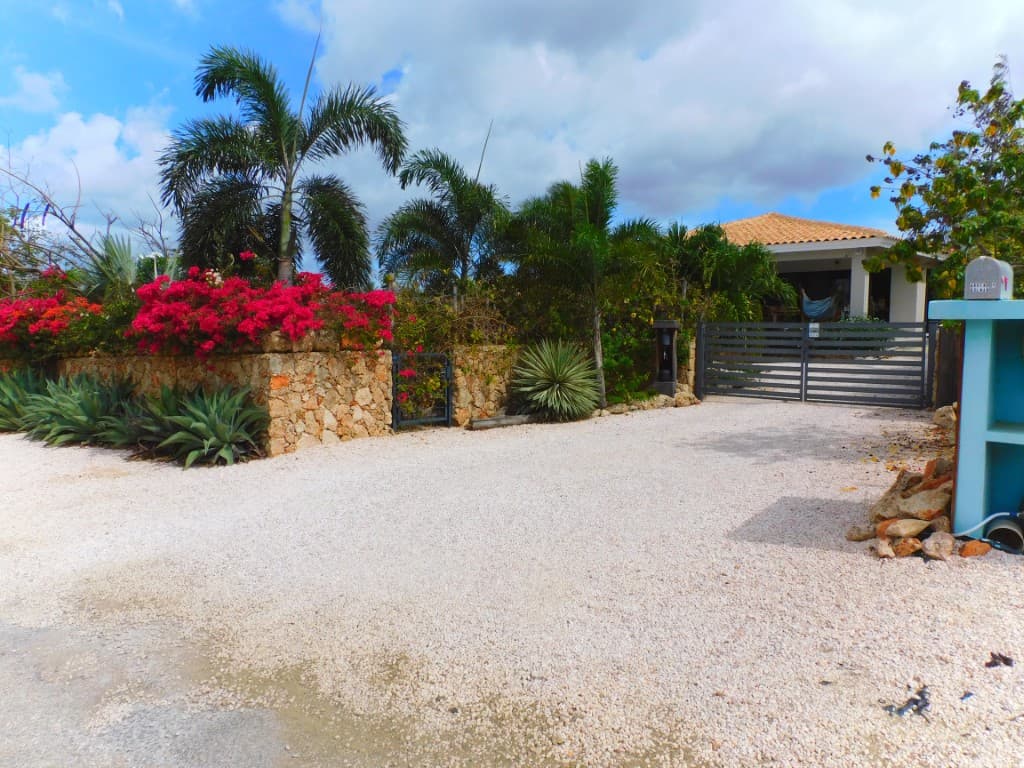 Kaya Krisolito 4 - 2BR Home with Pool & Ocean Views in Santa Barbara