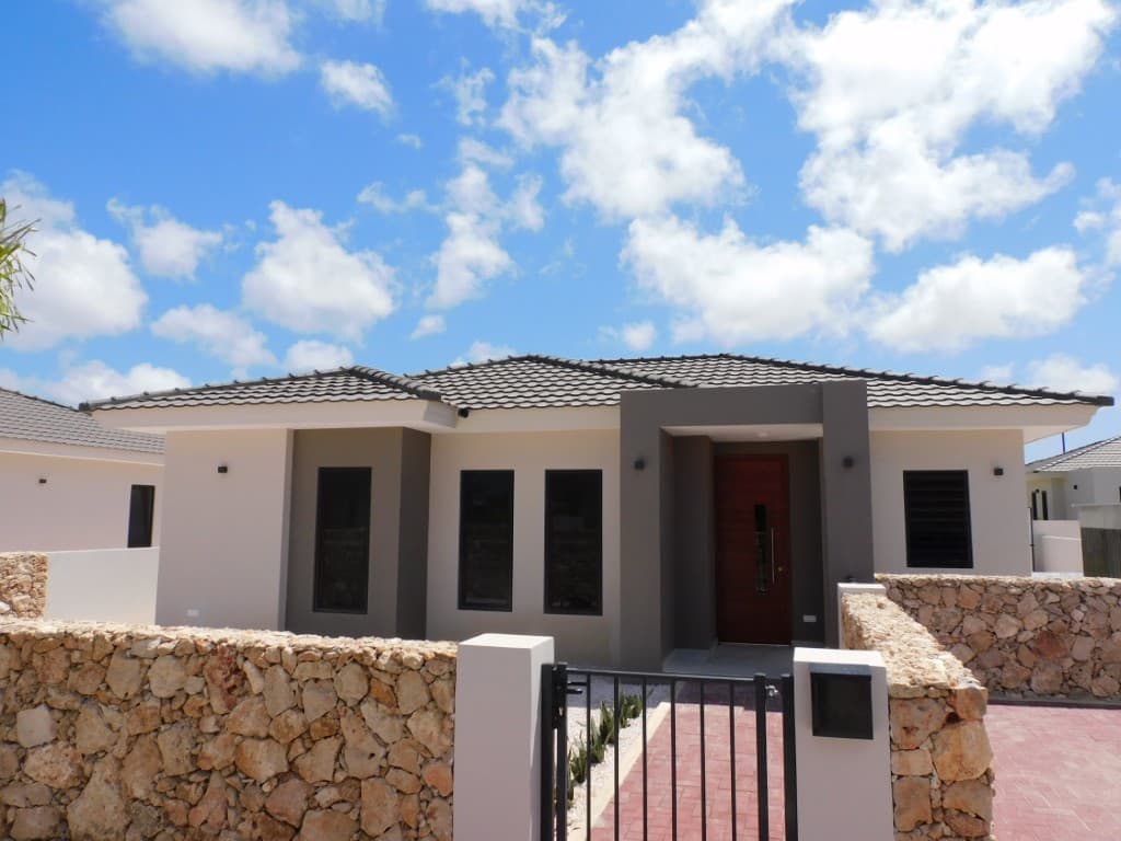 Sirena Residence A17 - Furnished 3BR Villa with Jacuzzi
