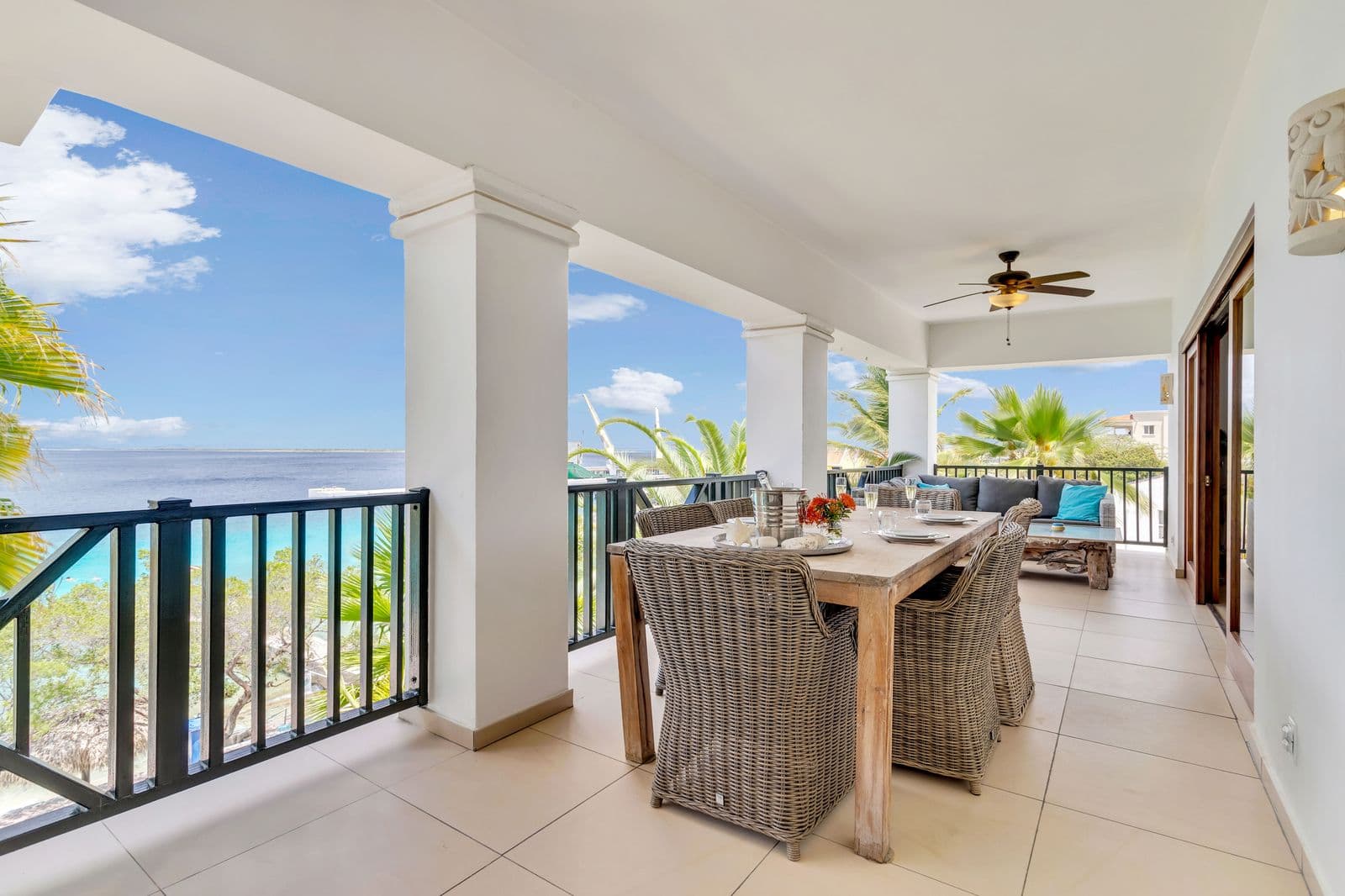 Chachacha Appartement 5 - Oceanfront 2SK aan de Boulevard