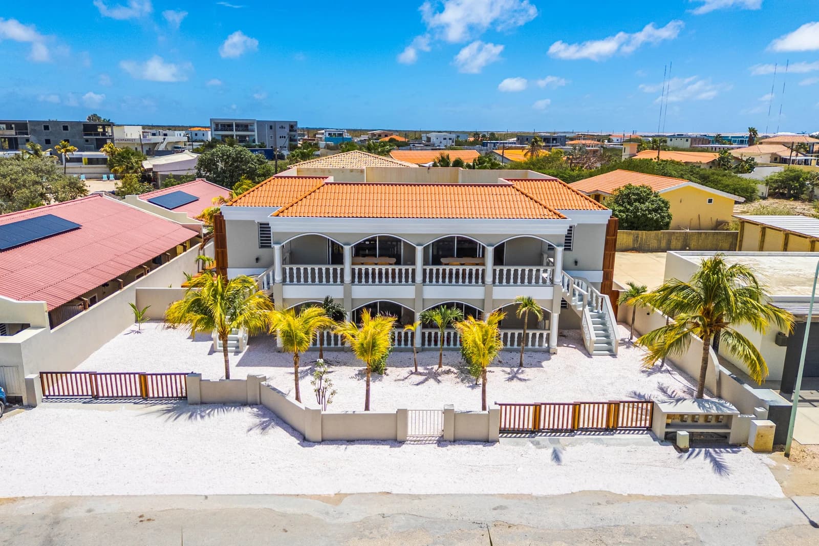 Punt Vierkant 11B - Renovated Ocean View Apartment