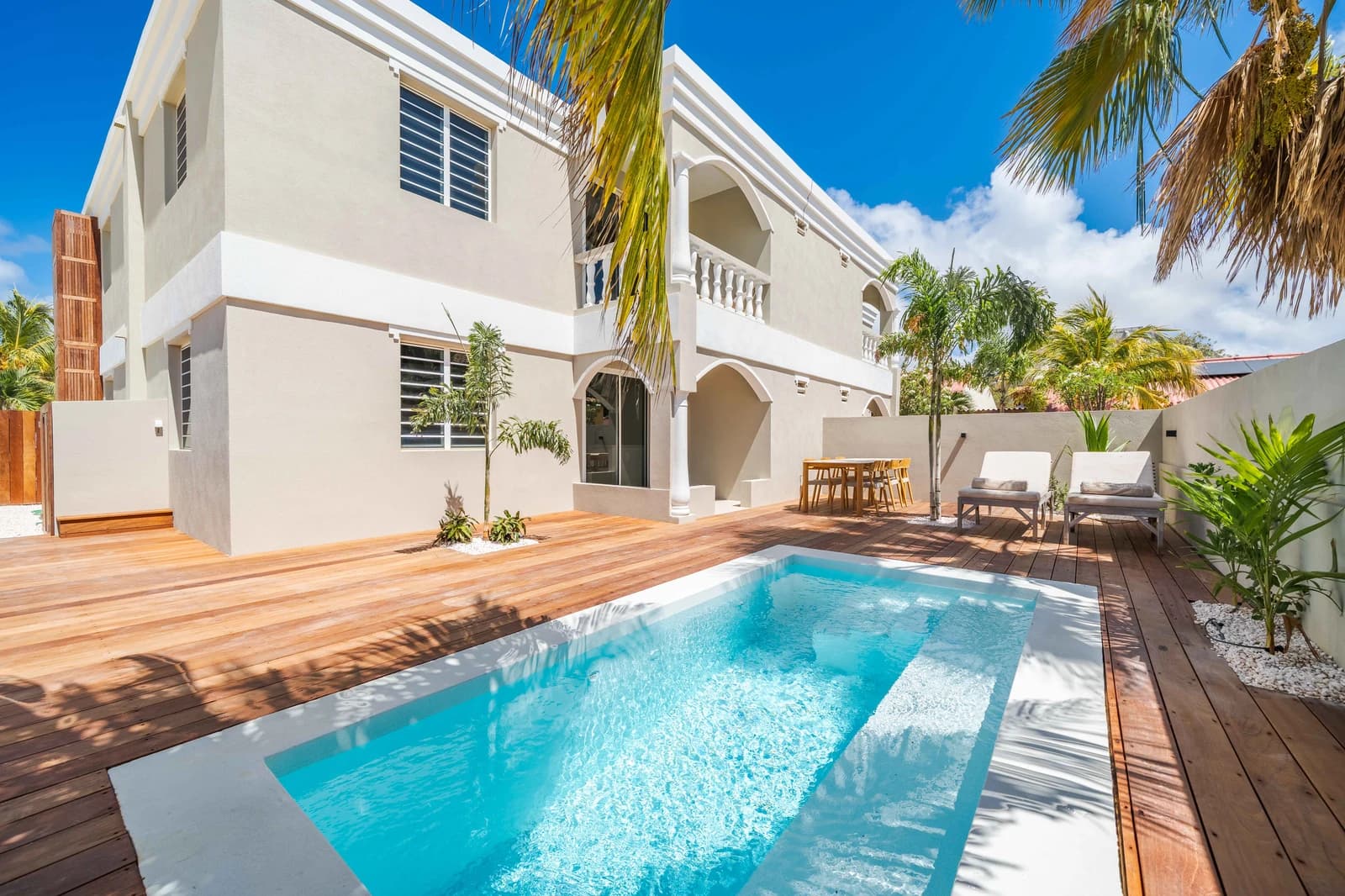 Punt Vierkant 11D - Ground-Floor Apartment with Private Pool