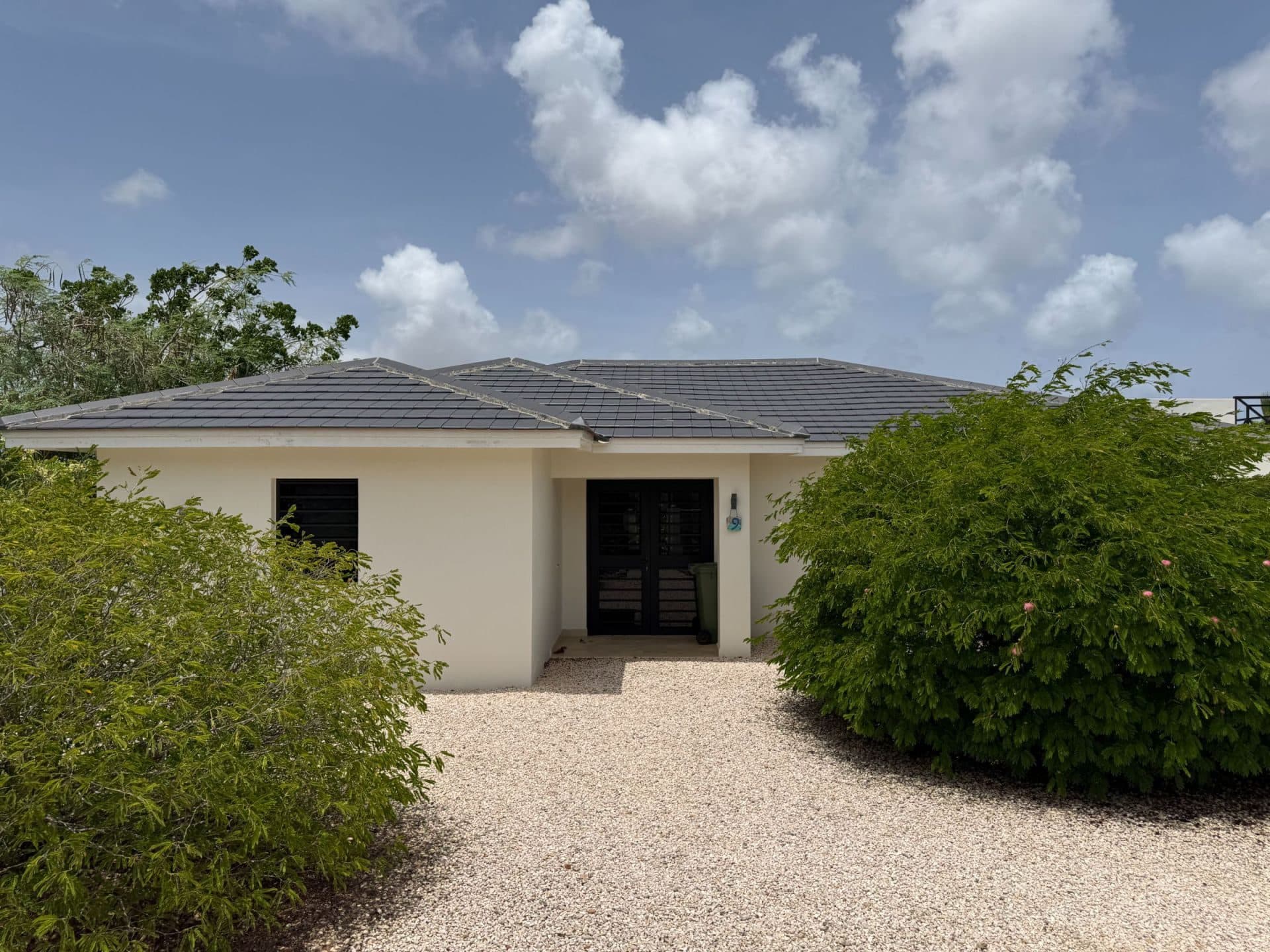 Kaya Berilo 9 - Furnished 3BR Home with Sea View, Santa Barbara