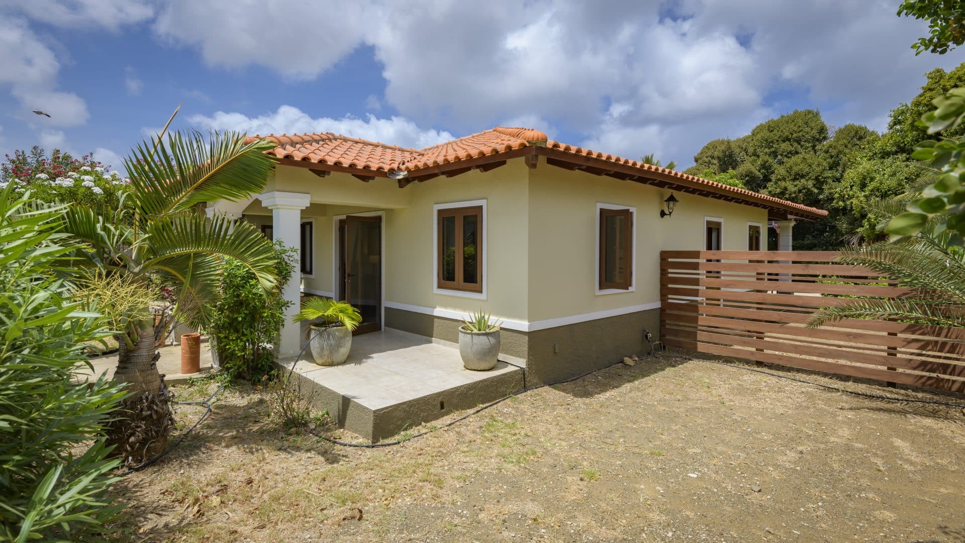 Kaya Paloma 3 - Unfurnished 3BR Home in Nikiboko