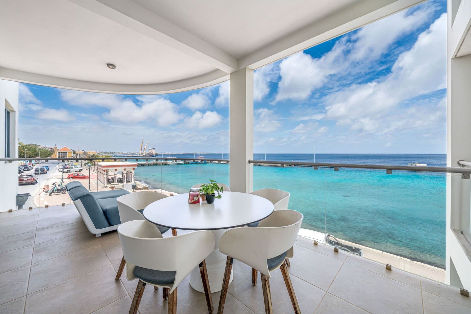 Terramar 7 - Boulevard Condo in Kralendijk with Sea View