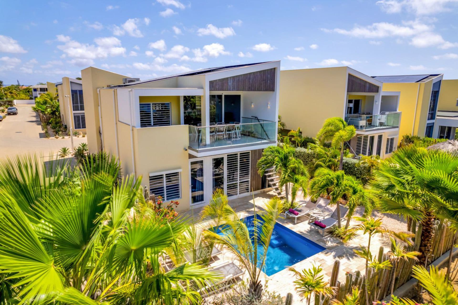 Delfins Villas 8 - Beachfront Resort Villa with Pool