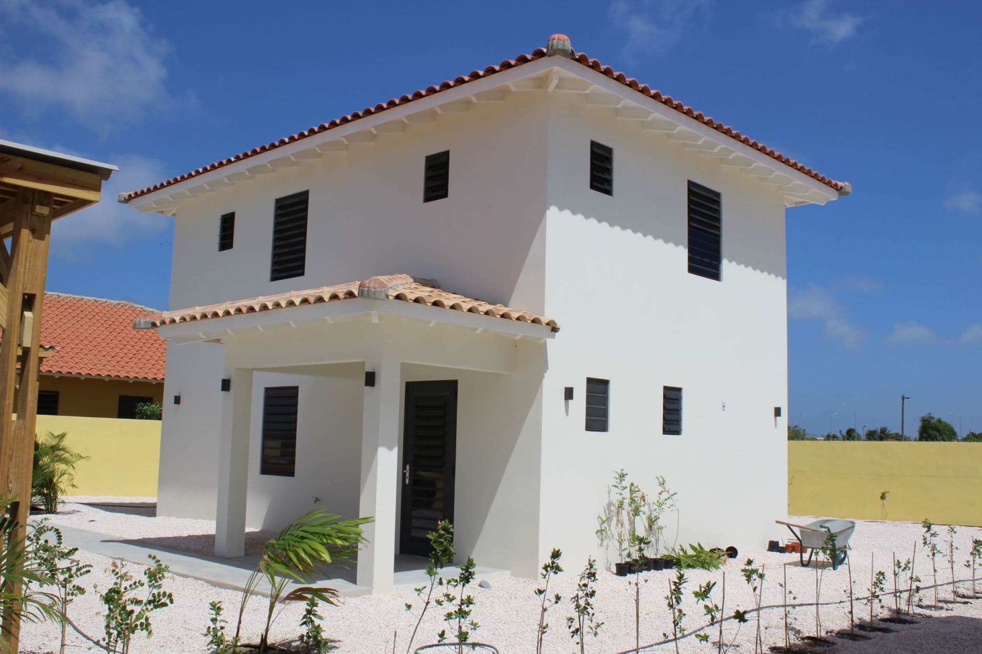 Courtyard Village 9A - Furnished 2BR Home with Pool in Kralendijk