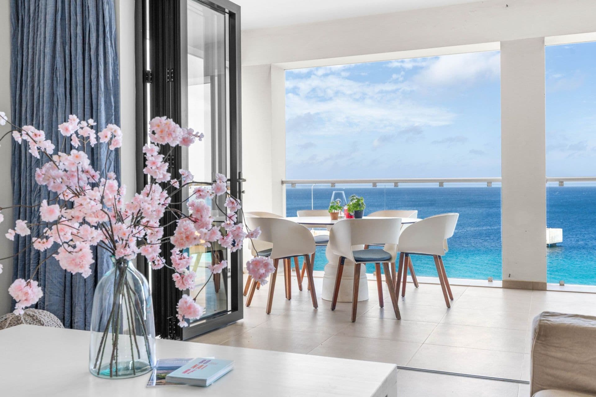 Terramar 12 - Appartement met Zeezicht, Boulevard Kralendijk